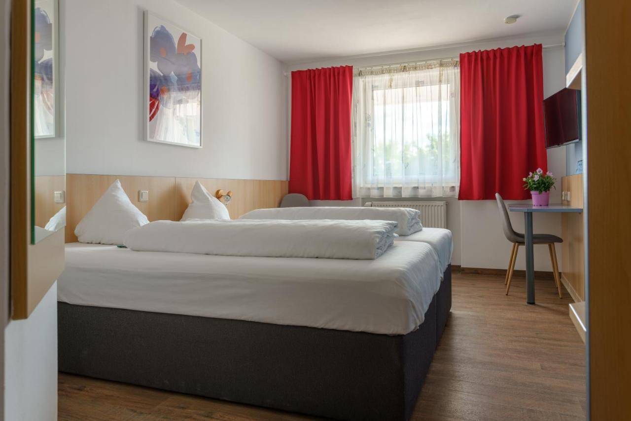 Motel Drei Koenig- Ihr Transithotel Heimsheim Exterior photo