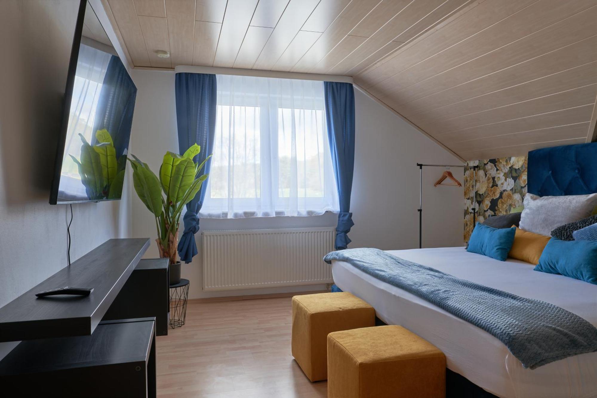Motel Drei Koenig- Ihr Transithotel Heimsheim Exterior photo